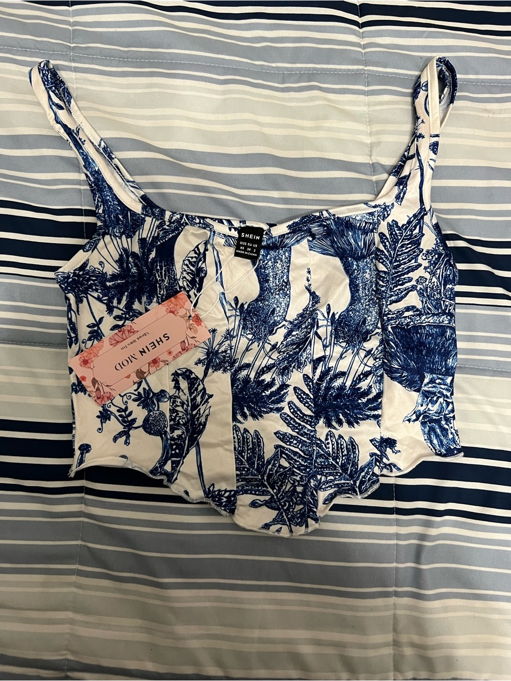 SHEIN Blue & White Botanical Cropped Cami